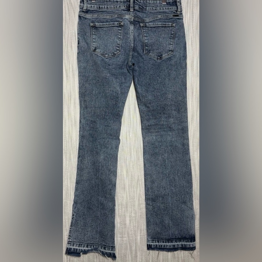 KanCan Women's Straight Leg Jeans